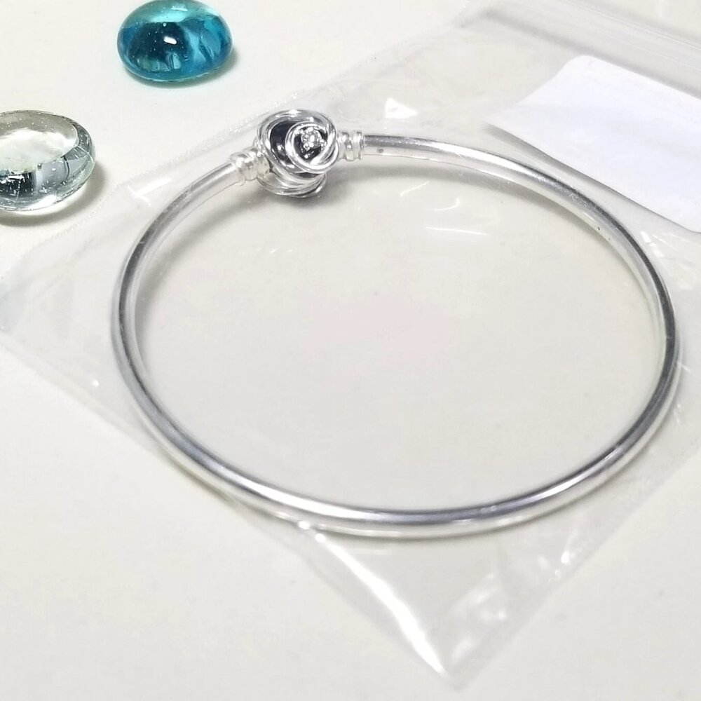 Authentic Pandora Moments Encircled Clasp Bangle Sterling Silver Floral Bangle